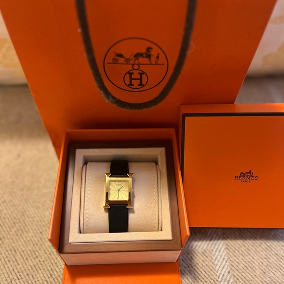 Hermes Heure H watch, 18k plated, small model 25mm. Current retail $5k+ - Picture 6 of 14